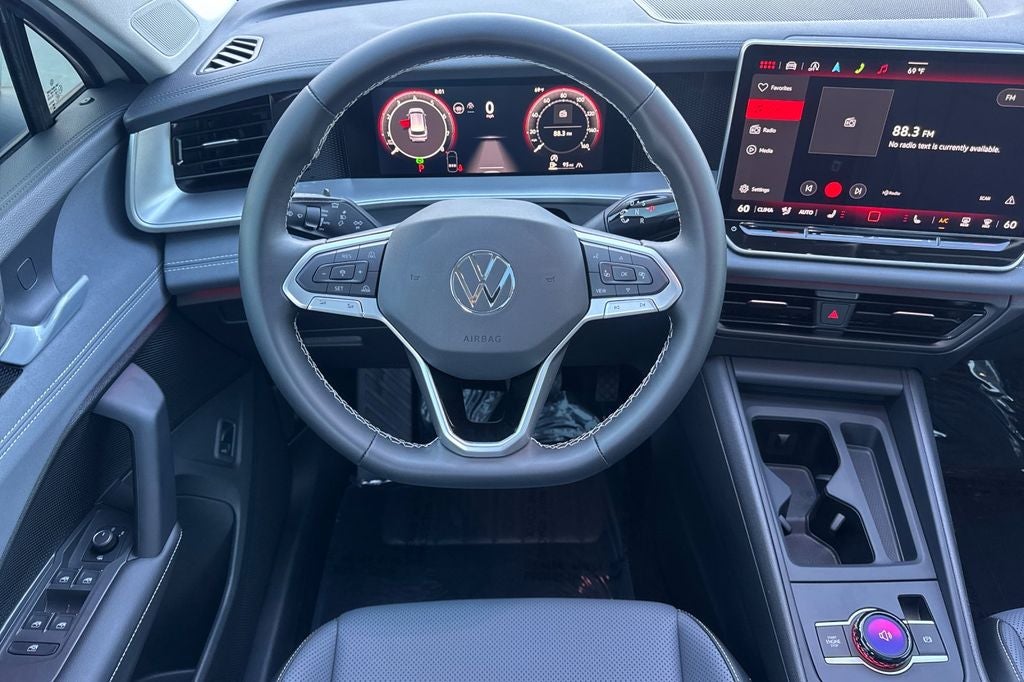 2025 Volkswagen Tiguan 2.0T SE