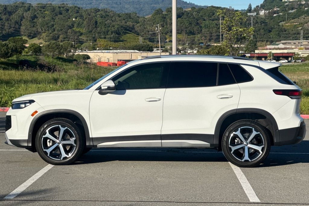 2025 Volkswagen Tiguan 2.0T SE