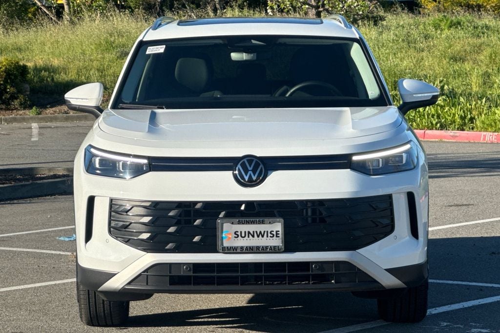 2025 Volkswagen Tiguan 2.0T SE