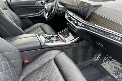 2023 BMW X7 xDrive40i