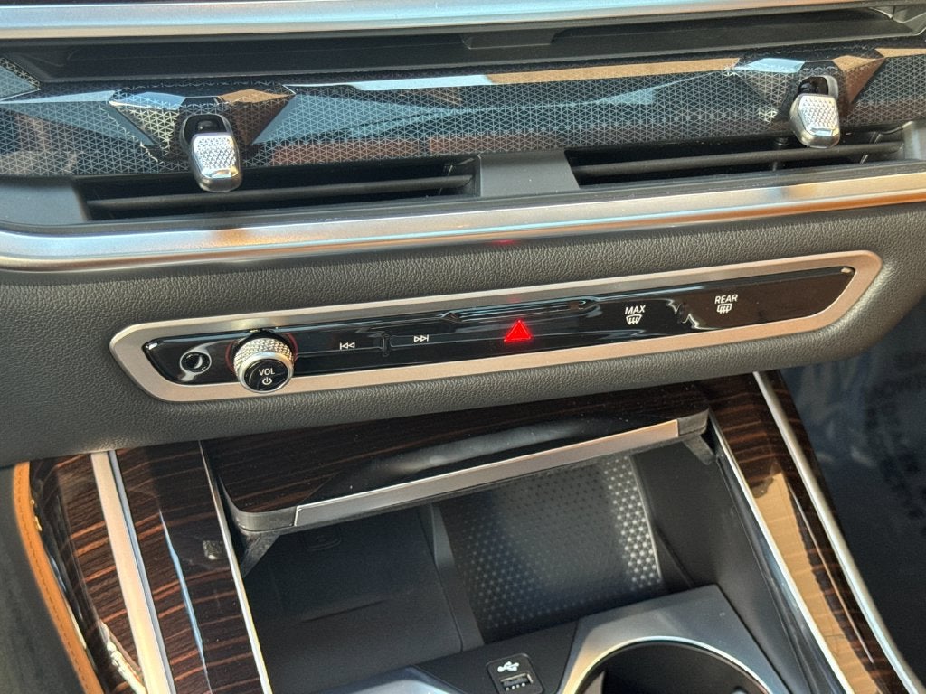 2027 BMW X7 xDrive40i