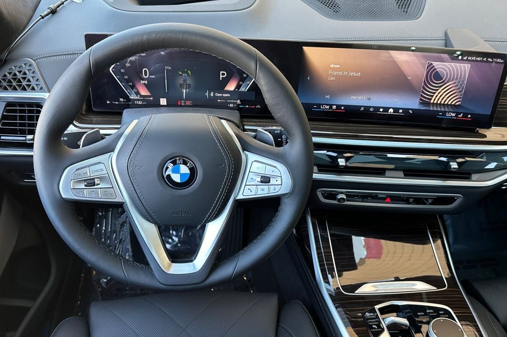 2025 BMW X7 xDrive40i