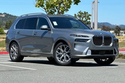 2025 BMW X7 xDrive40i