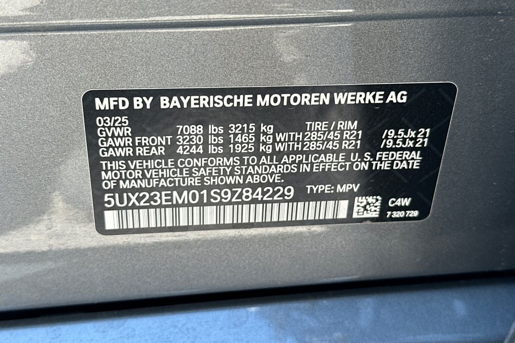 2025 BMW X7 xDrive40i