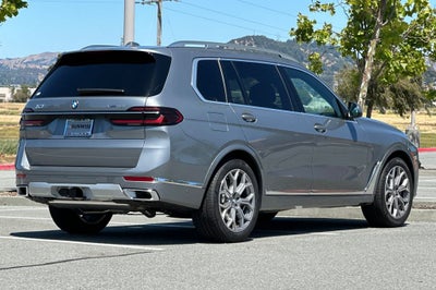 2025 BMW X7 xDrive40i