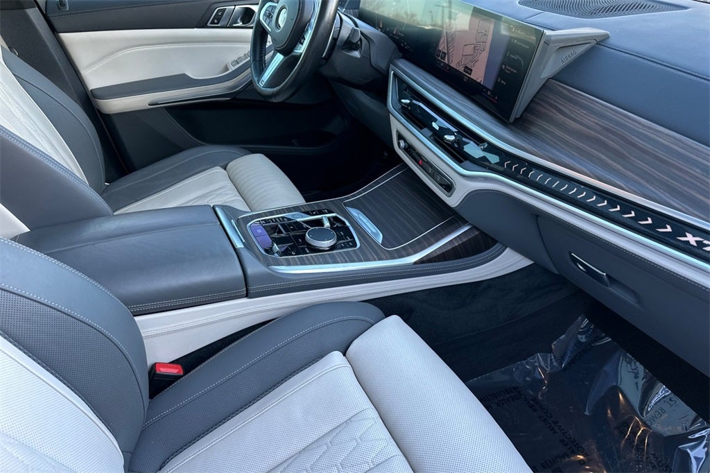 2023 BMW X7 xDrive40i