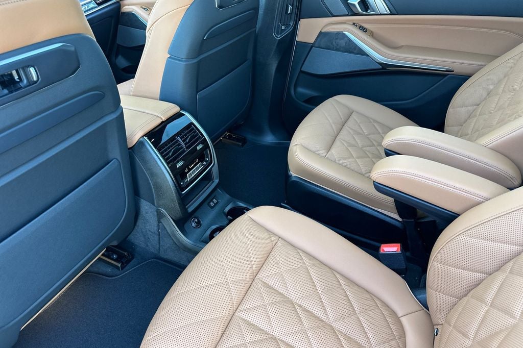 2027 BMW X7 xDrive40i