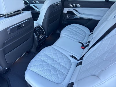 2027 BMW X7 xDrive40i