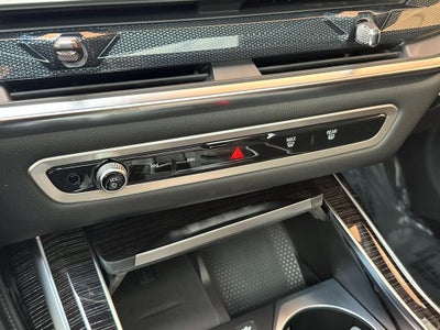 2027 BMW X7 xDrive40i
