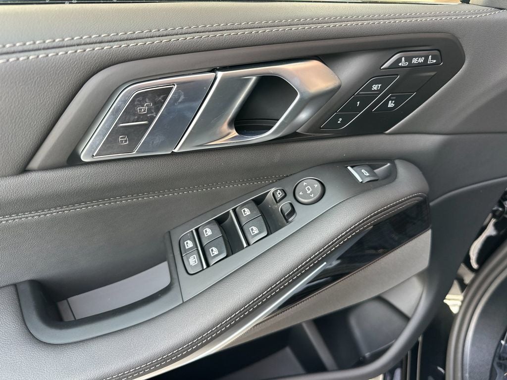 2027 BMW X7 xDrive40i