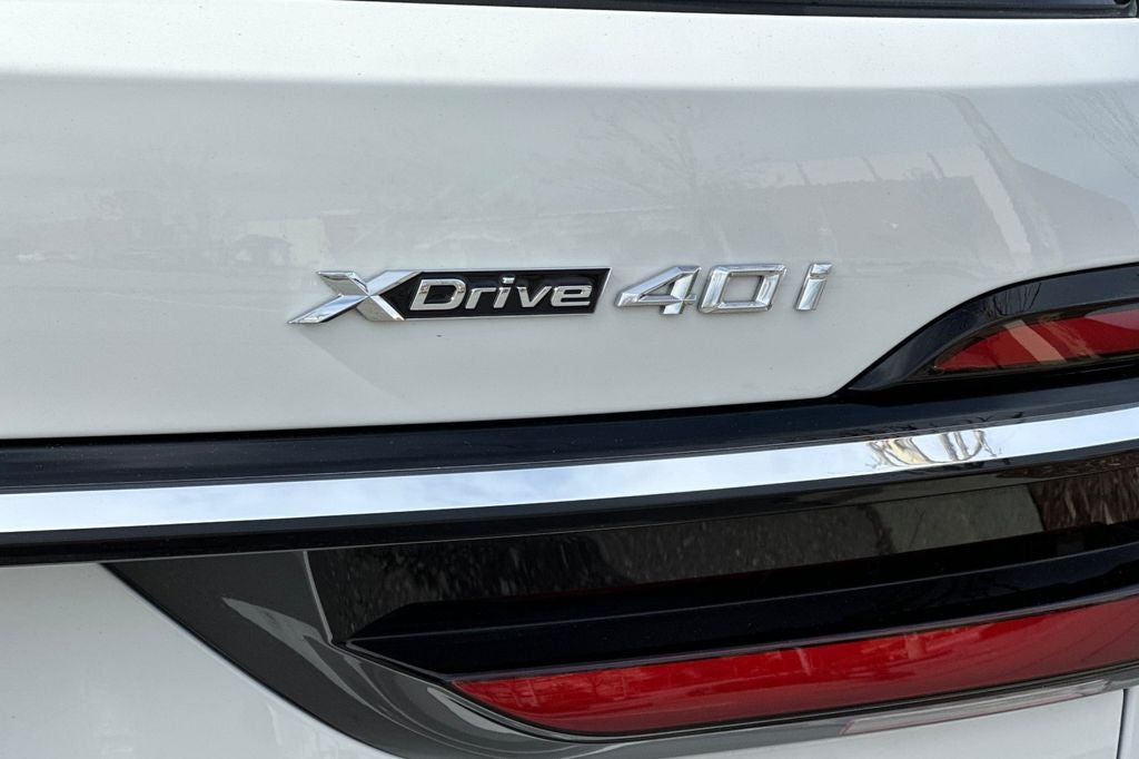 2025 BMW X7 xDrive40i
