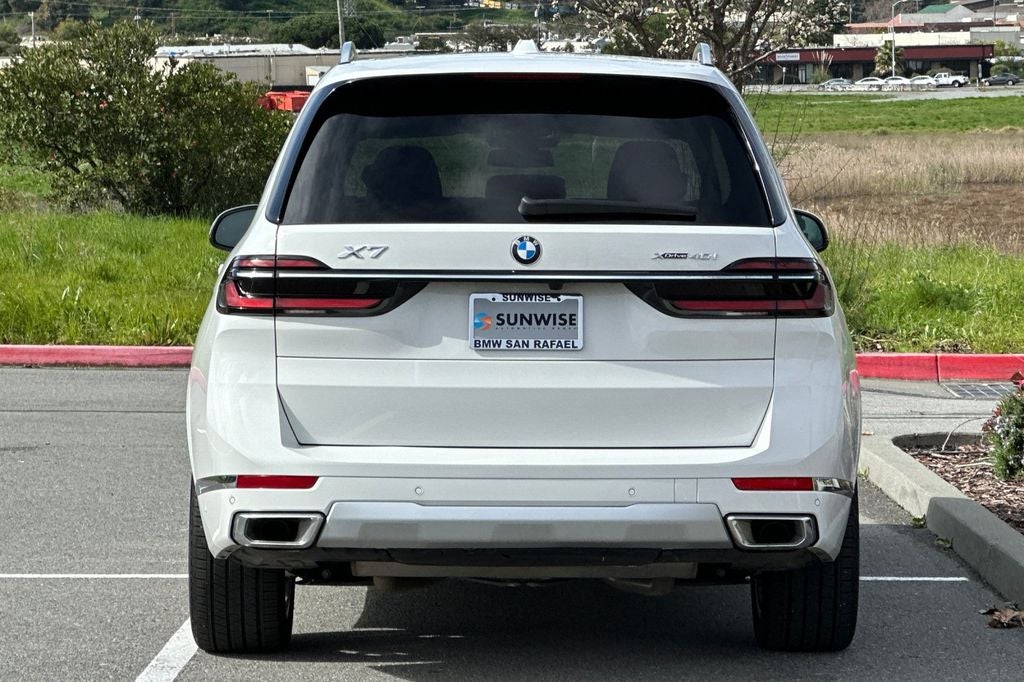 2025 BMW X7 xDrive40i