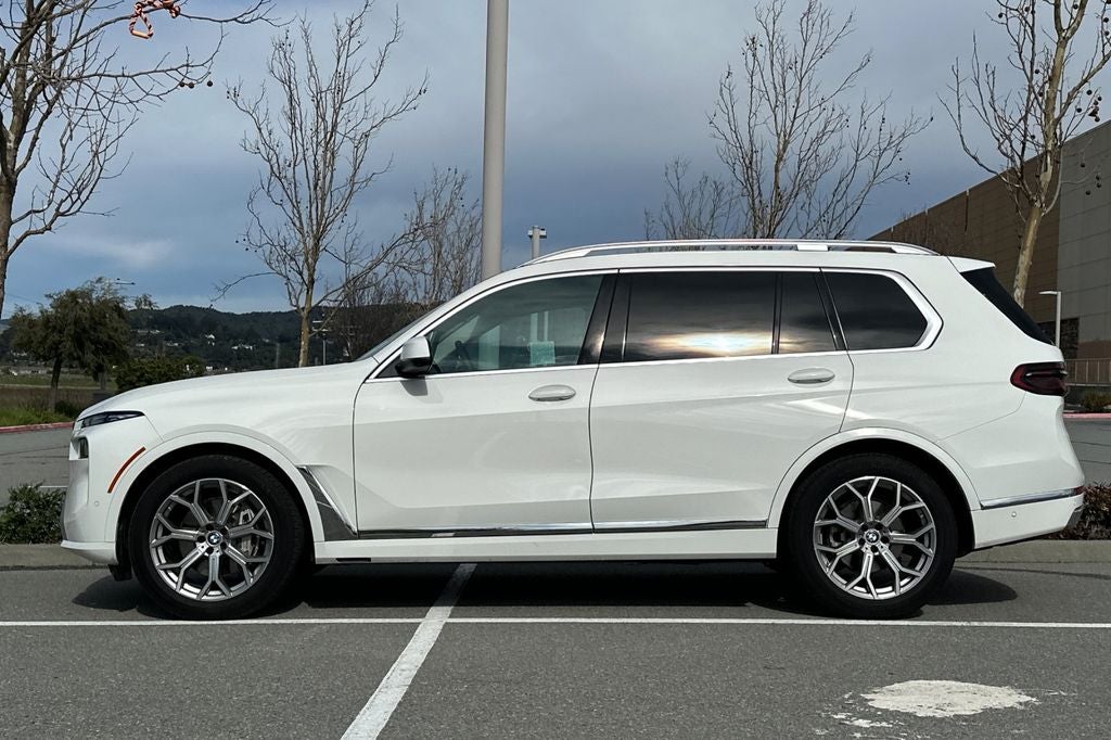 2025 BMW X7 xDrive40i