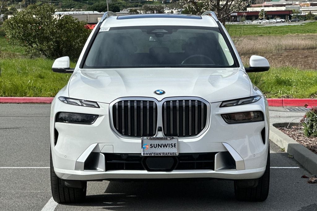 2025 BMW X7 xDrive40i