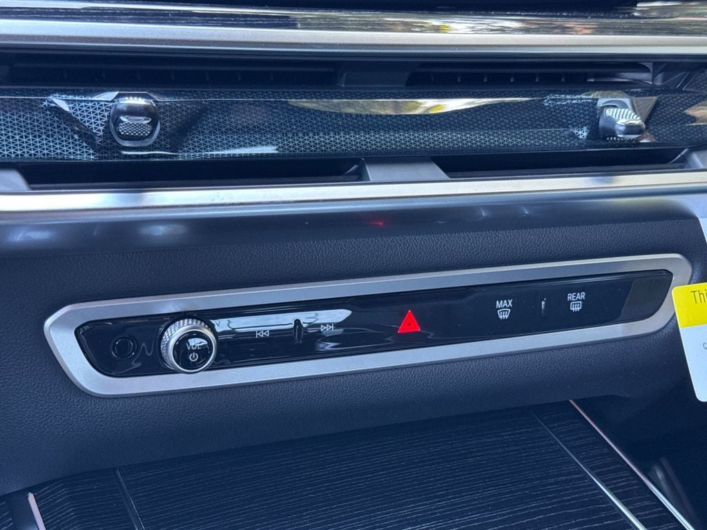 2027 BMW X7 xDrive40i