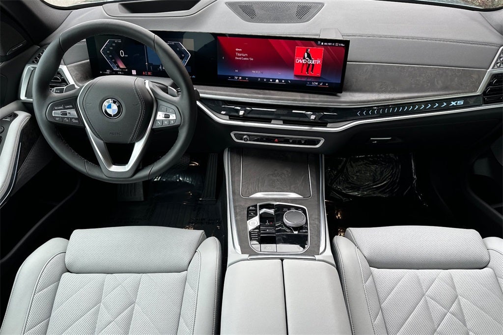 2025 BMW X5 xDrive40i
