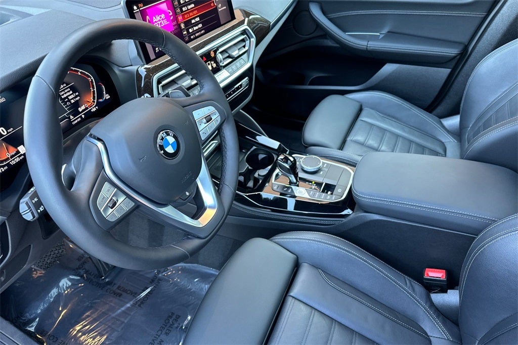 2025 BMW X4 xDrive30i