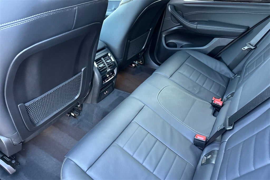 2025 BMW X4 xDrive30i