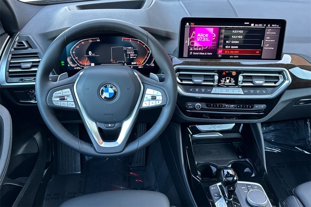 2025 BMW X4 xDrive30i