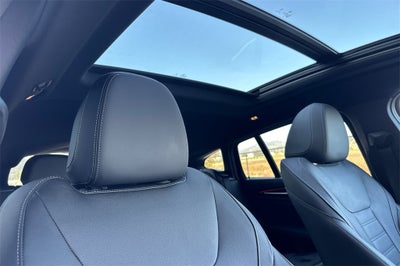 2025 BMW X4 xDrive30i