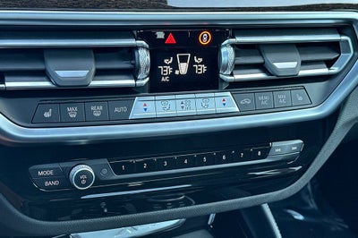 2025 BMW X4 xDrive30i