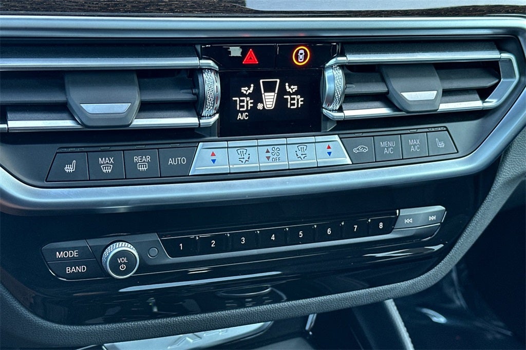 2025 BMW X4 xDrive30i