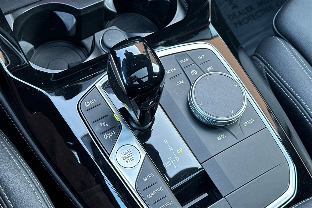 2025 BMW X4 xDrive30i