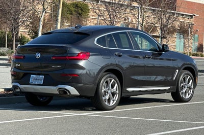 2025 BMW X4 xDrive30i