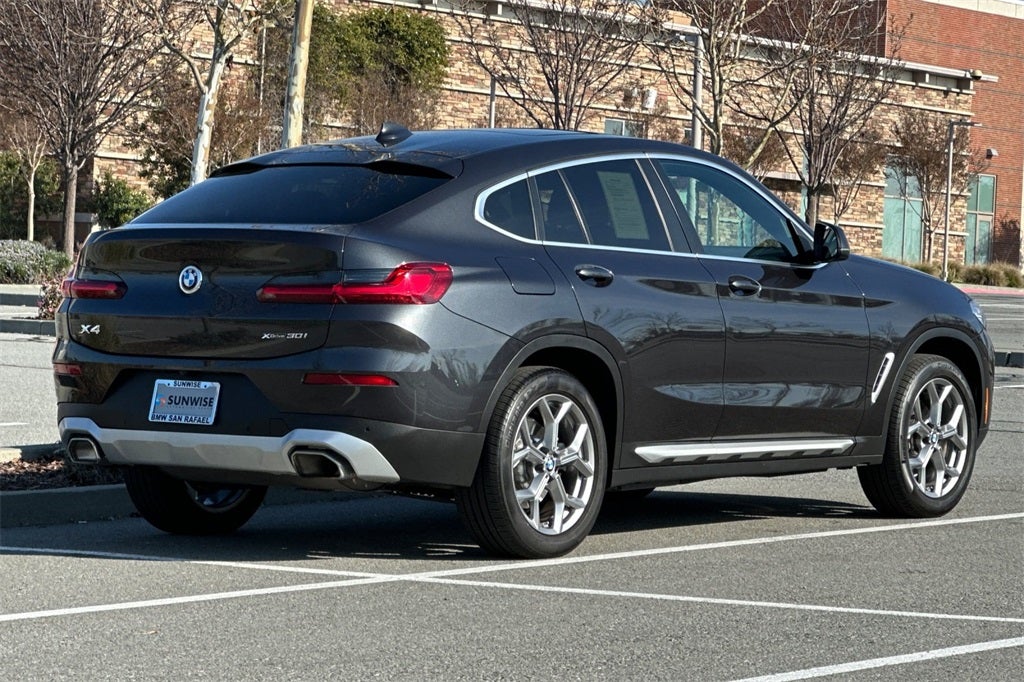 2025 BMW X4 xDrive30i