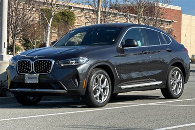 2025 BMW X4 xDrive30i