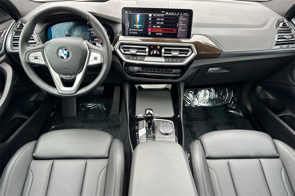 2025 BMW X4 xDrive30i
