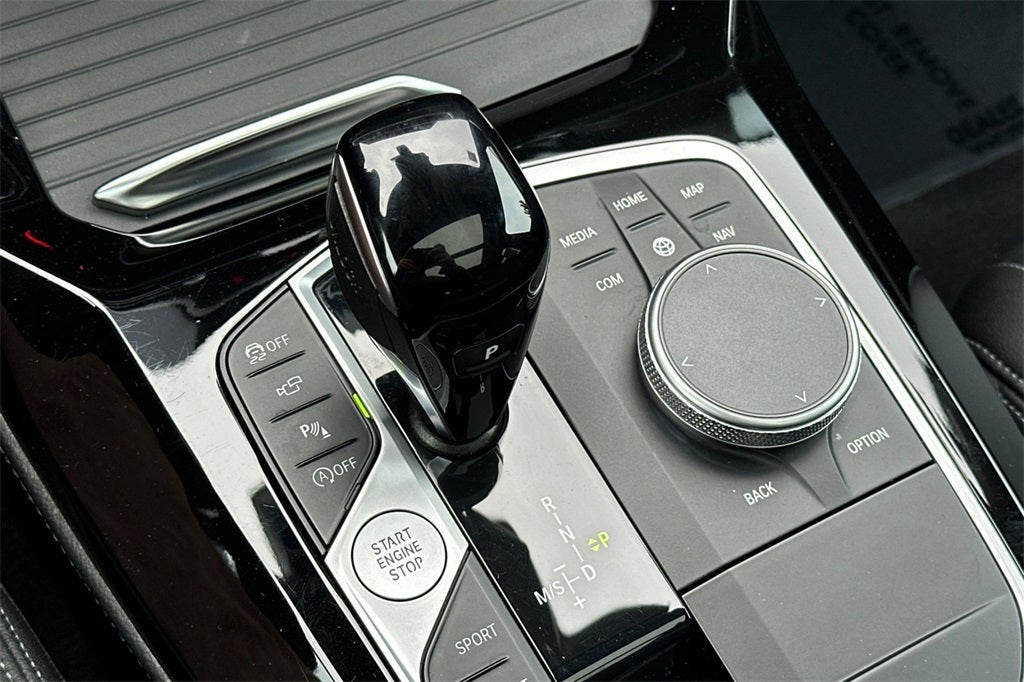 2025 BMW X4 xDrive30i