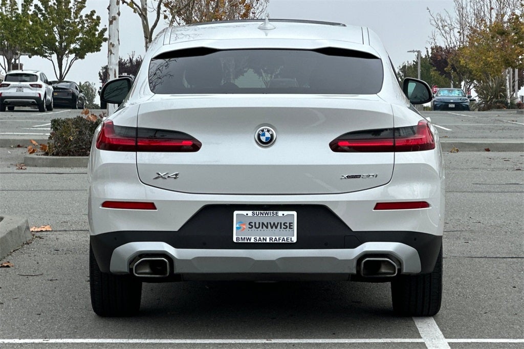 2025 BMW X4 xDrive30i