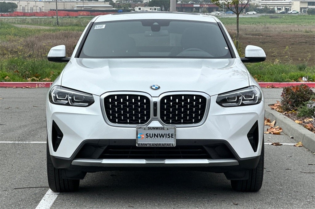 2025 BMW X4 xDrive30i