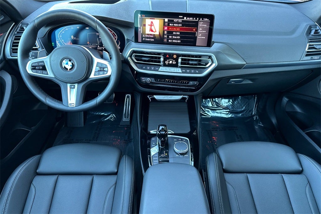 2025 BMW X4 xDrive30i