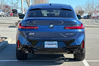2025 BMW X4 xDrive30i