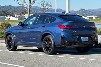 2025 BMW X4 xDrive30i