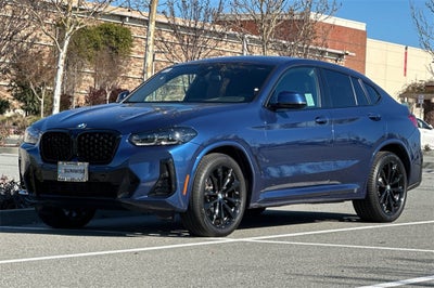 2025 BMW X4 xDrive30i