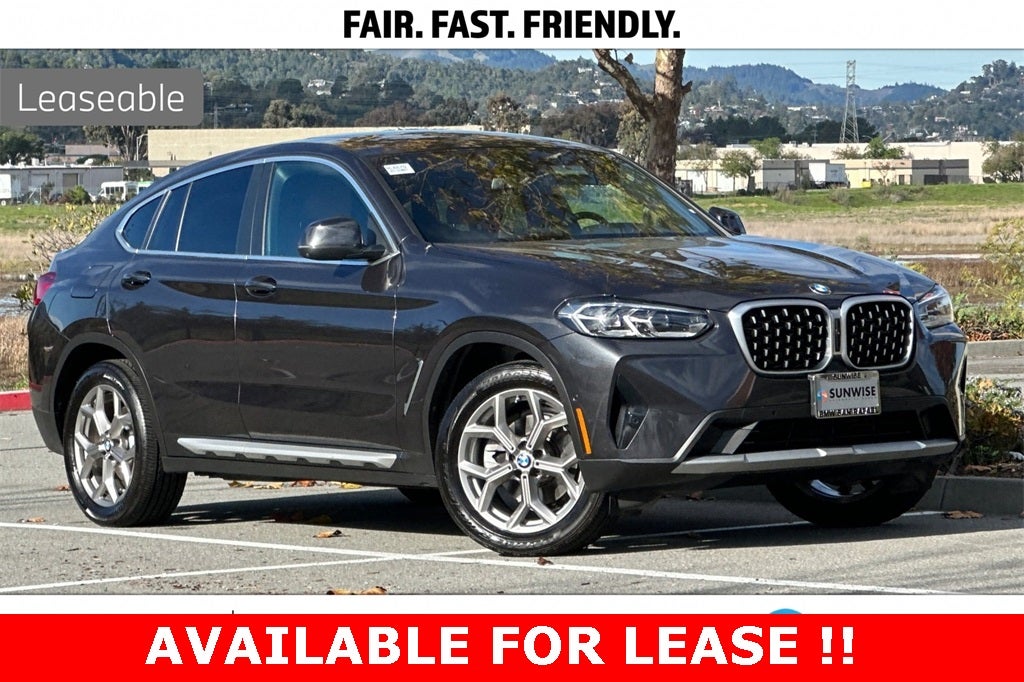 2025 BMW X4 xDrive30i