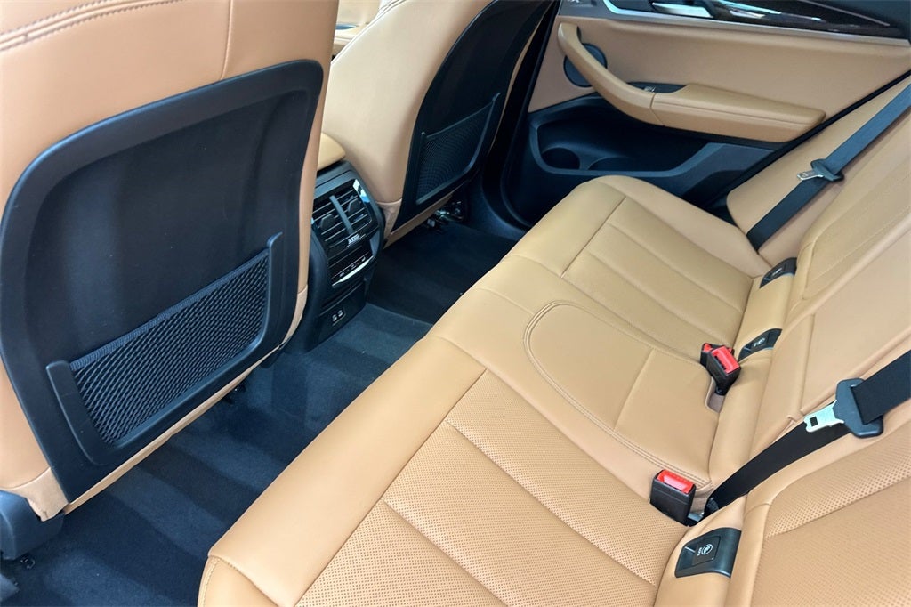 2025 BMW X4 xDrive30i