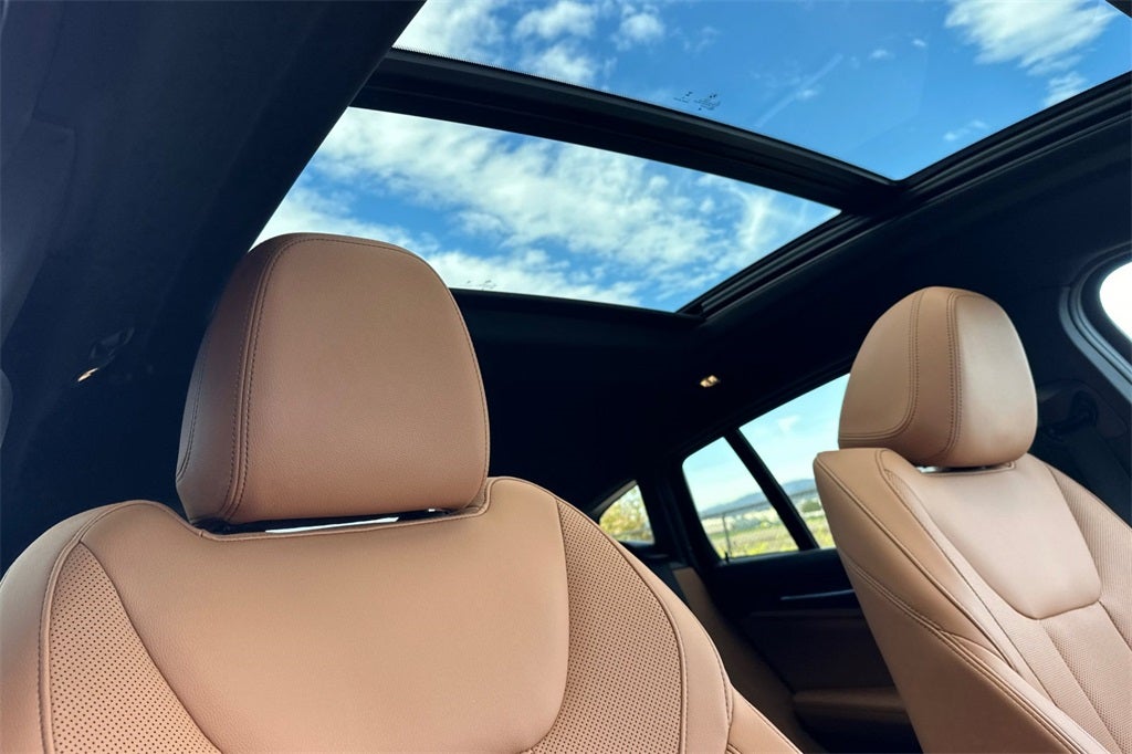 2025 BMW X4 xDrive30i