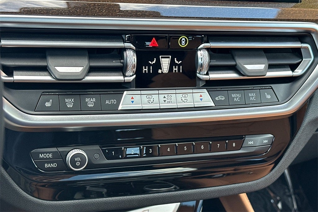 2025 BMW X4 xDrive30i