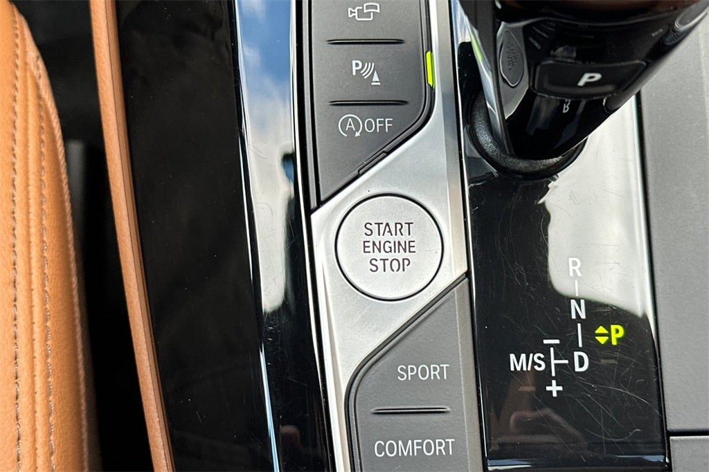 2025 BMW X4 xDrive30i