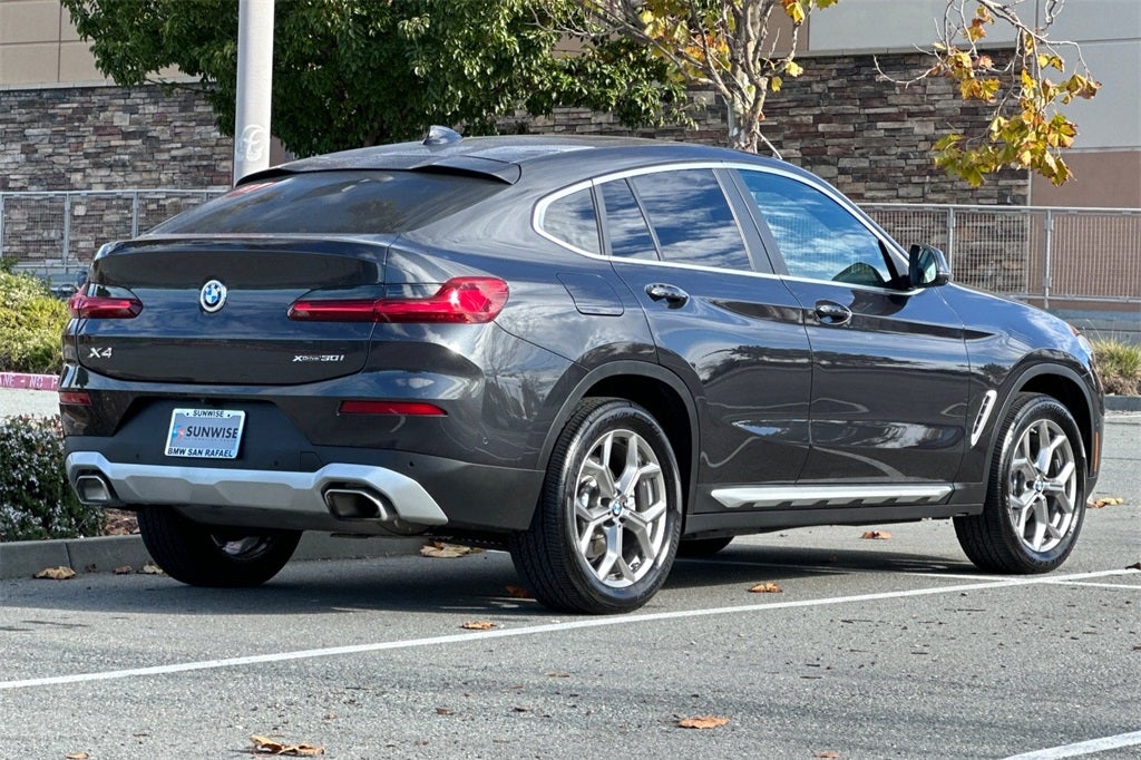 2025 BMW X4 xDrive30i