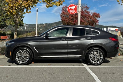 2025 BMW X4 xDrive30i