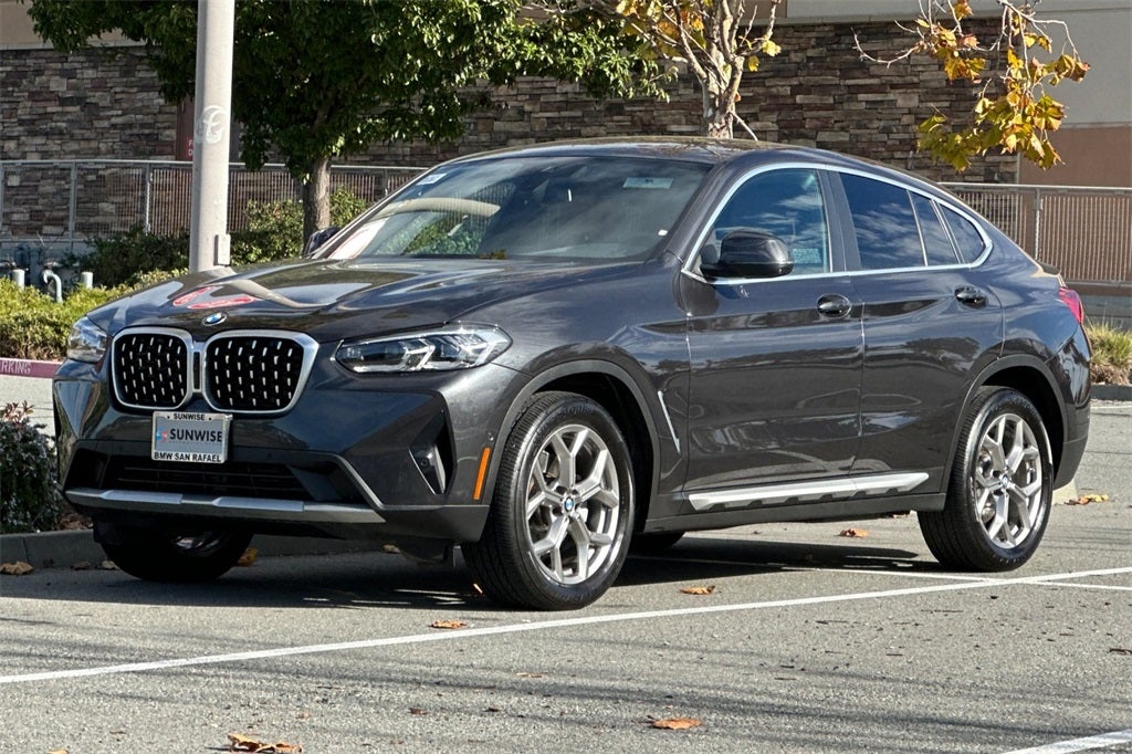 2025 BMW X4 xDrive30i