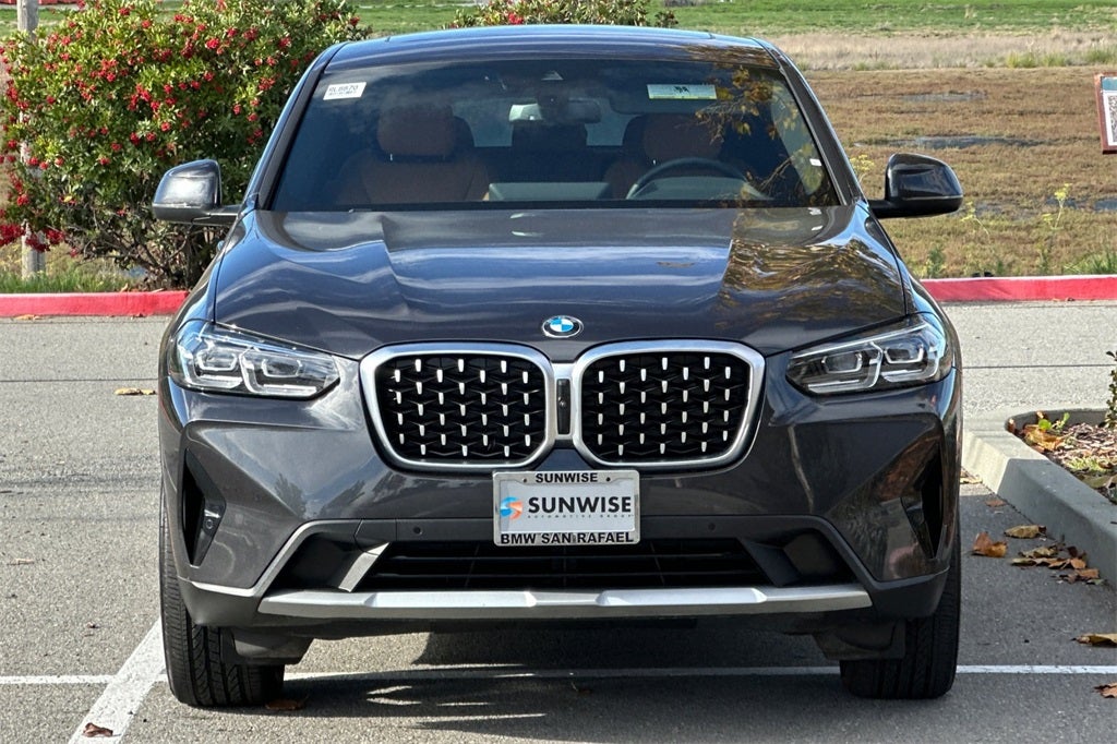 2025 BMW X4 xDrive30i