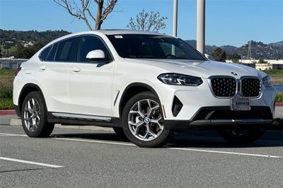 2025 BMW X4 xDrive30i