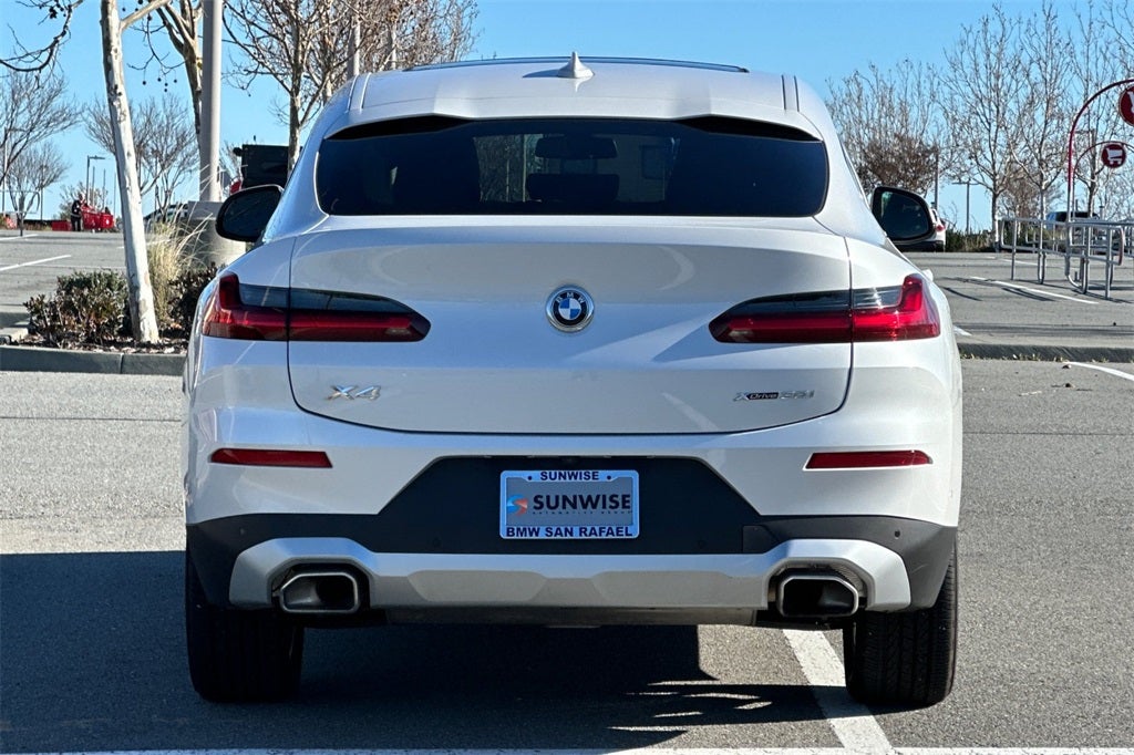 2025 BMW X4 xDrive30i