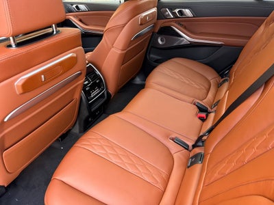 2027 BMW X7 M60i